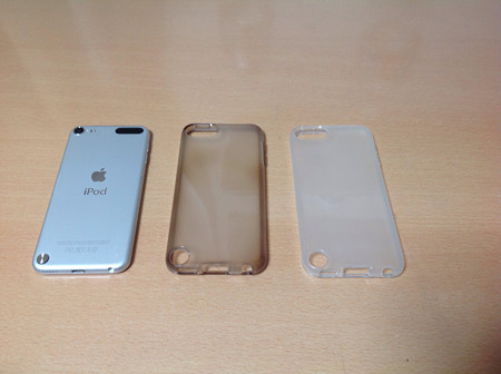 20140515iPod touchカバー/新品との比較