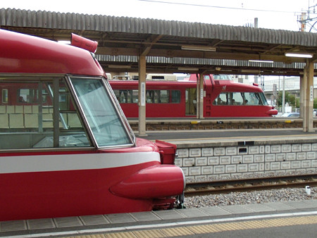 7011Fと7043F並び
