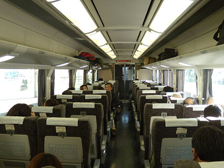 1703F特別車車内