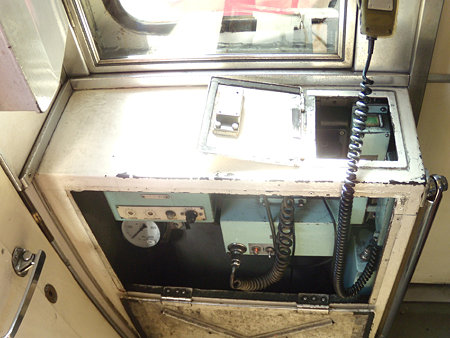 7011F車掌室機材
