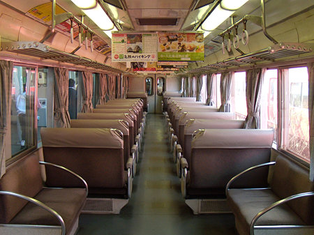 7101F車内