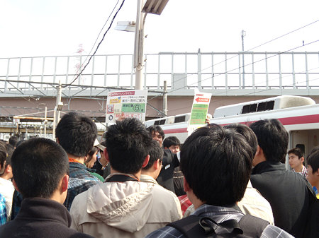 撮影会中で大混雑の1001F周辺