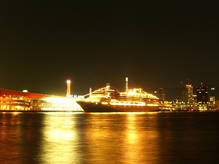 豪華客船アムステルダム号