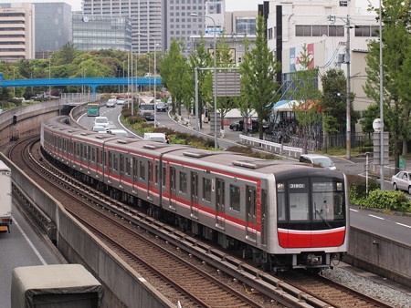 大阪市営地下鉄30000系 北大阪急行線千里中央~桃山台