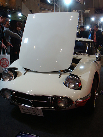 困り顔@AUTOSALON_2009