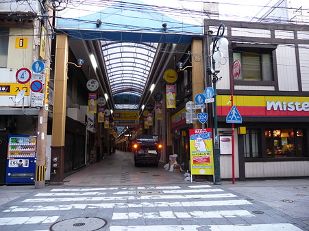 R324アーケード街