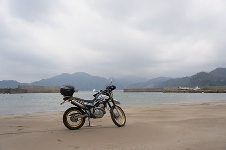 日本海とセロー