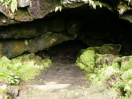 人穴洞穴入口