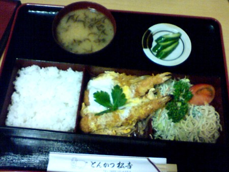 とんかつ松吉さんの海老重♪