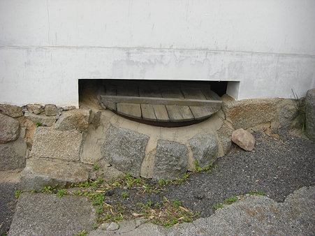 石風呂の横にあるこれ・・・なんでしょ?