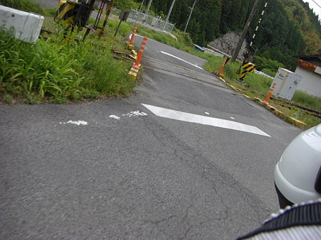 踏み切り通過バックショット