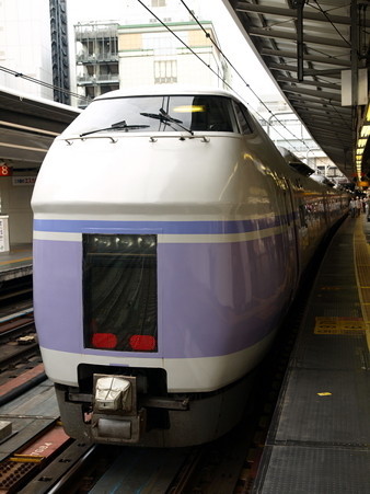 E351系(新宿駅)2
