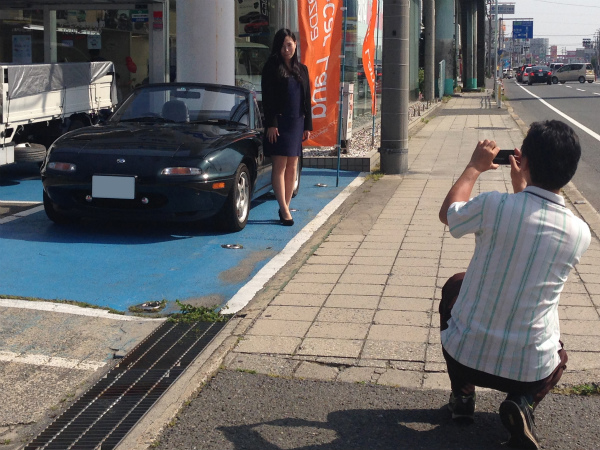 夏服の看板娘さんの写真を撮らせて頂きました。